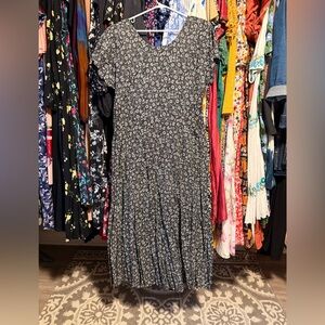 Vintage-Inspired Floral Dress by Molly Malloy – Size 16